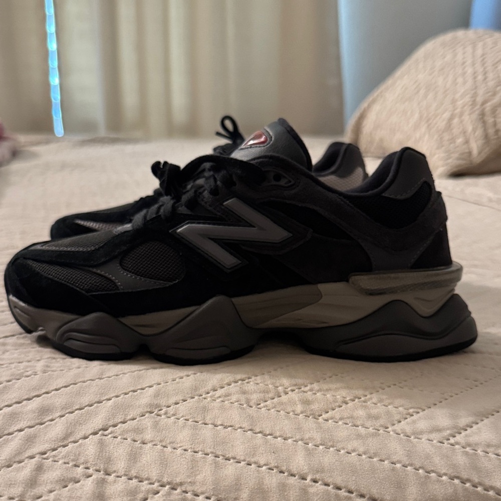 New Balance Black and Gray Women's Sneakers
